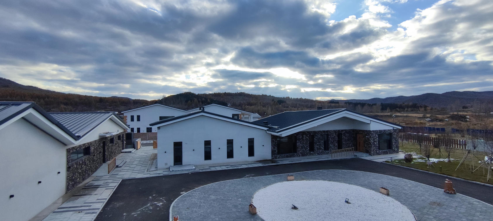 1761619866963617.jpg 1761619866963617.jpg